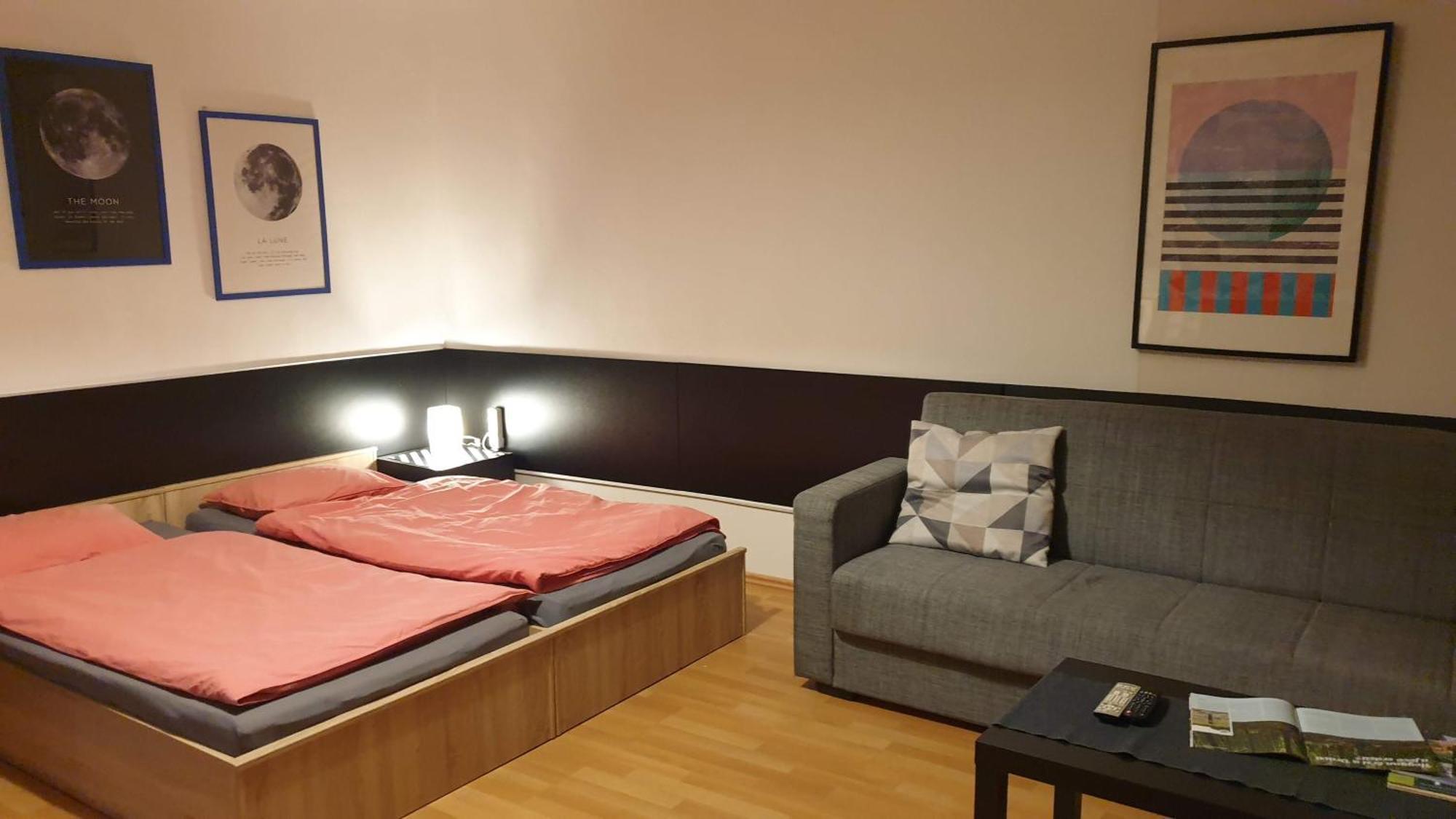 Central Apartman Salgótarján Esterno foto