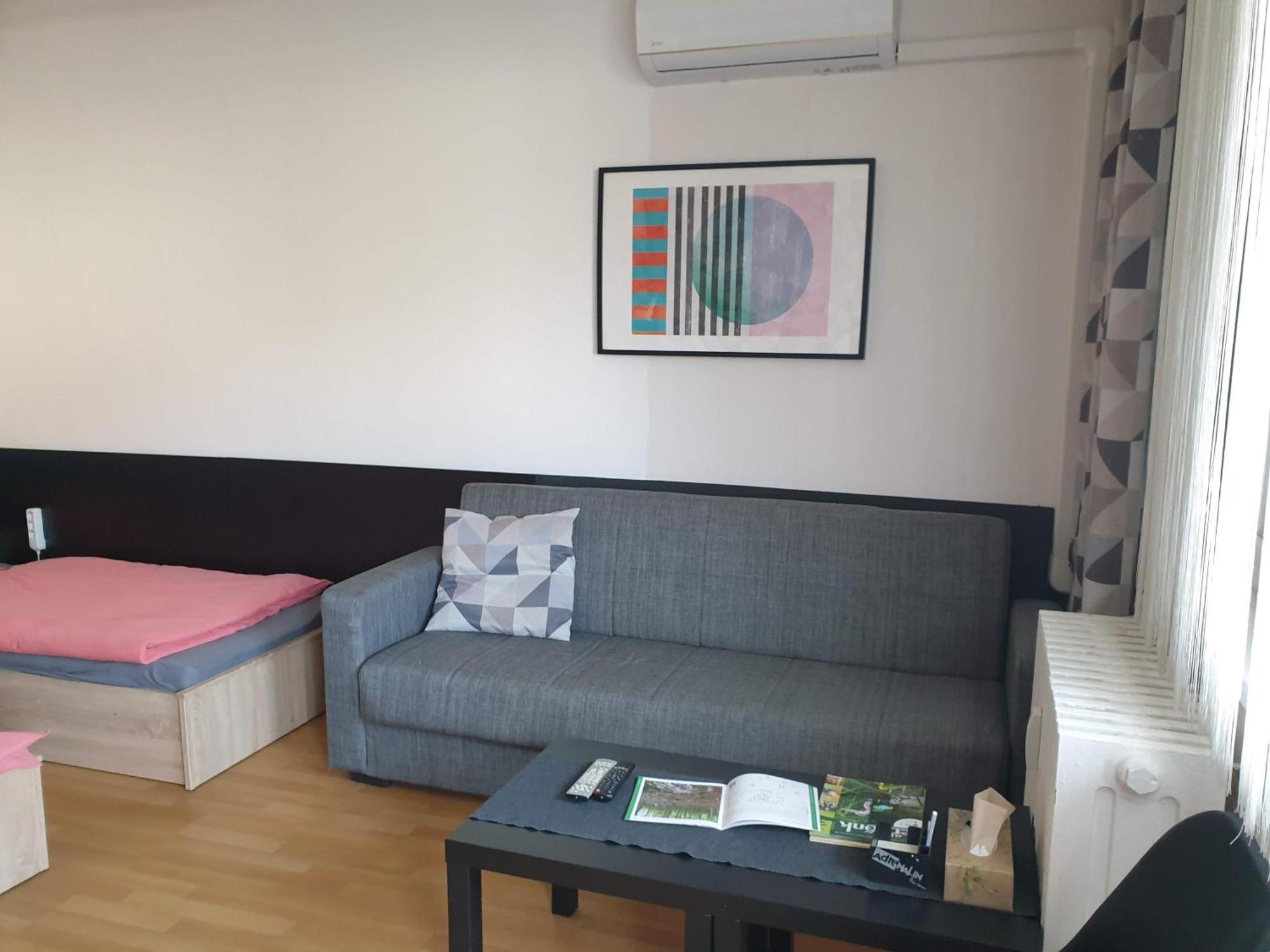 Central Apartman Salgótarján Esterno foto