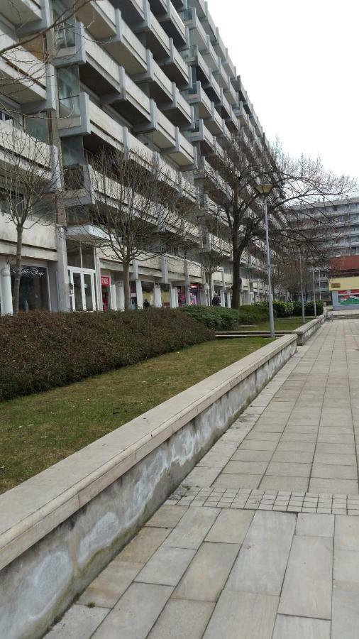 Central Apartman Salgótarján Esterno foto